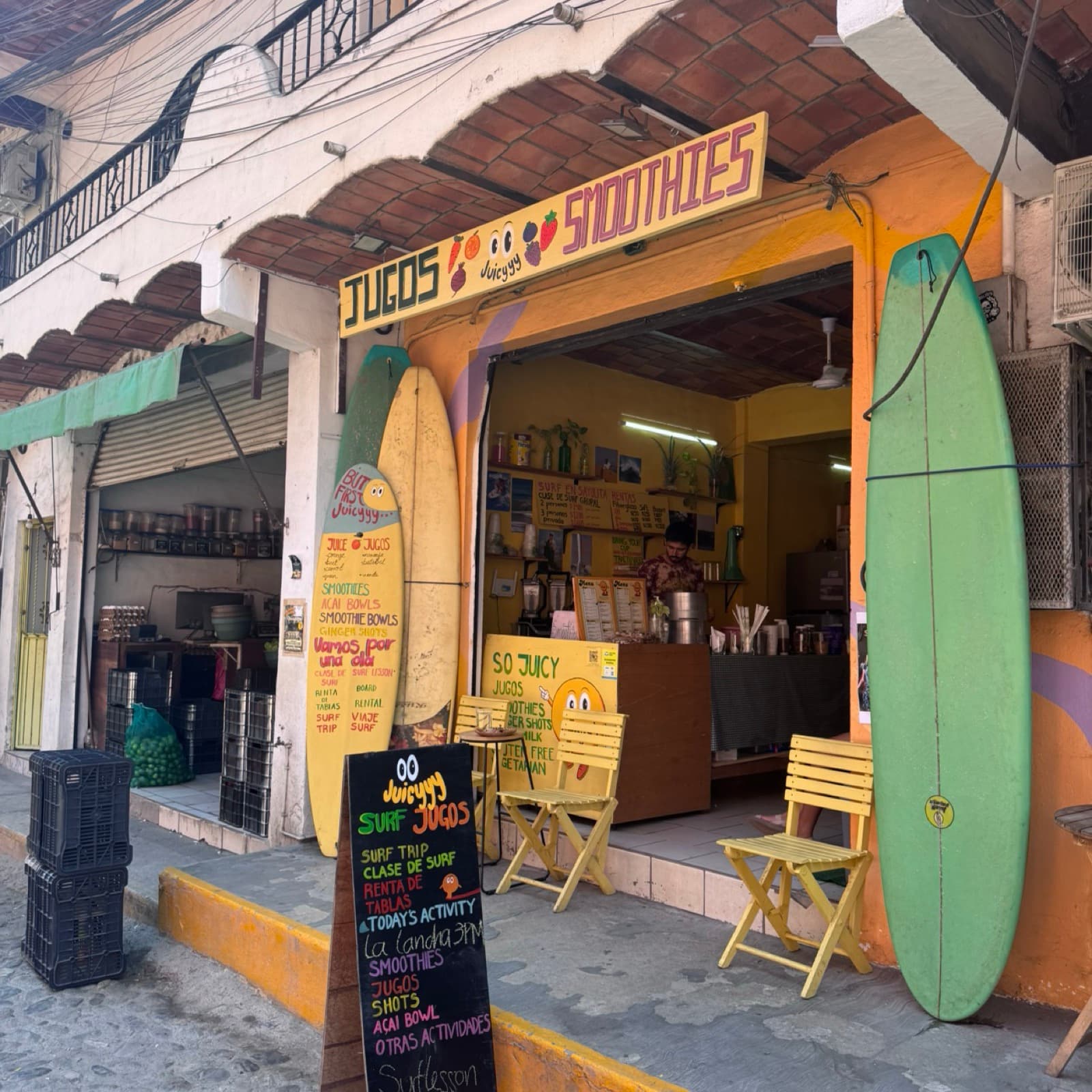 Juicyyy Surf Jugos & Smoothies