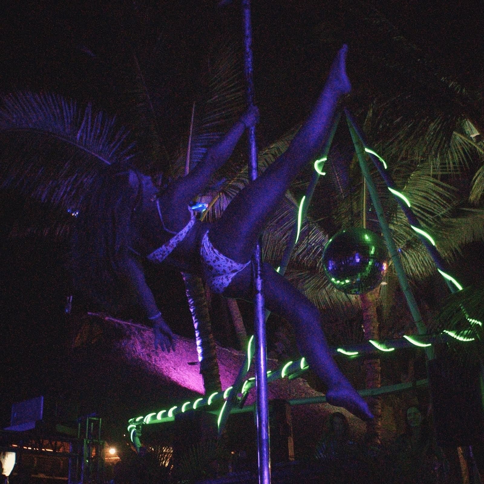 Show de Pole en Goat: Primavera