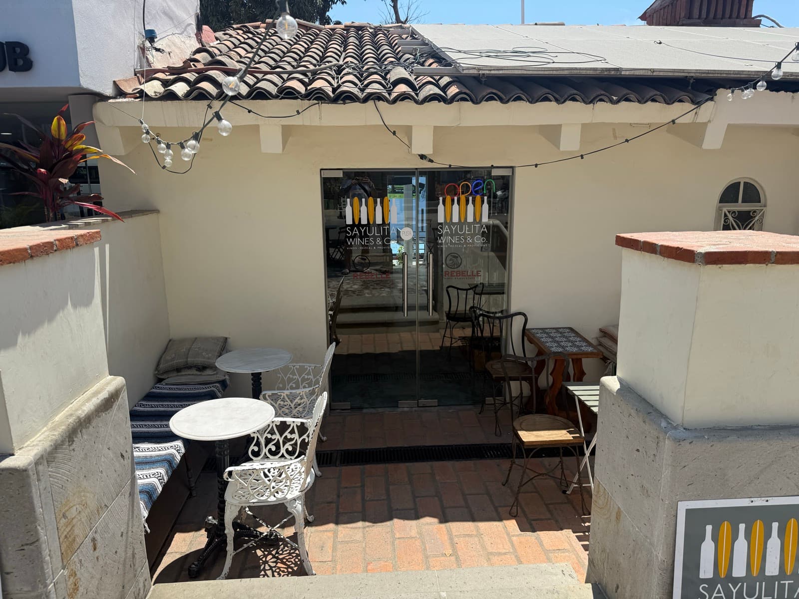 Sayulita Wines & Co. photo 2