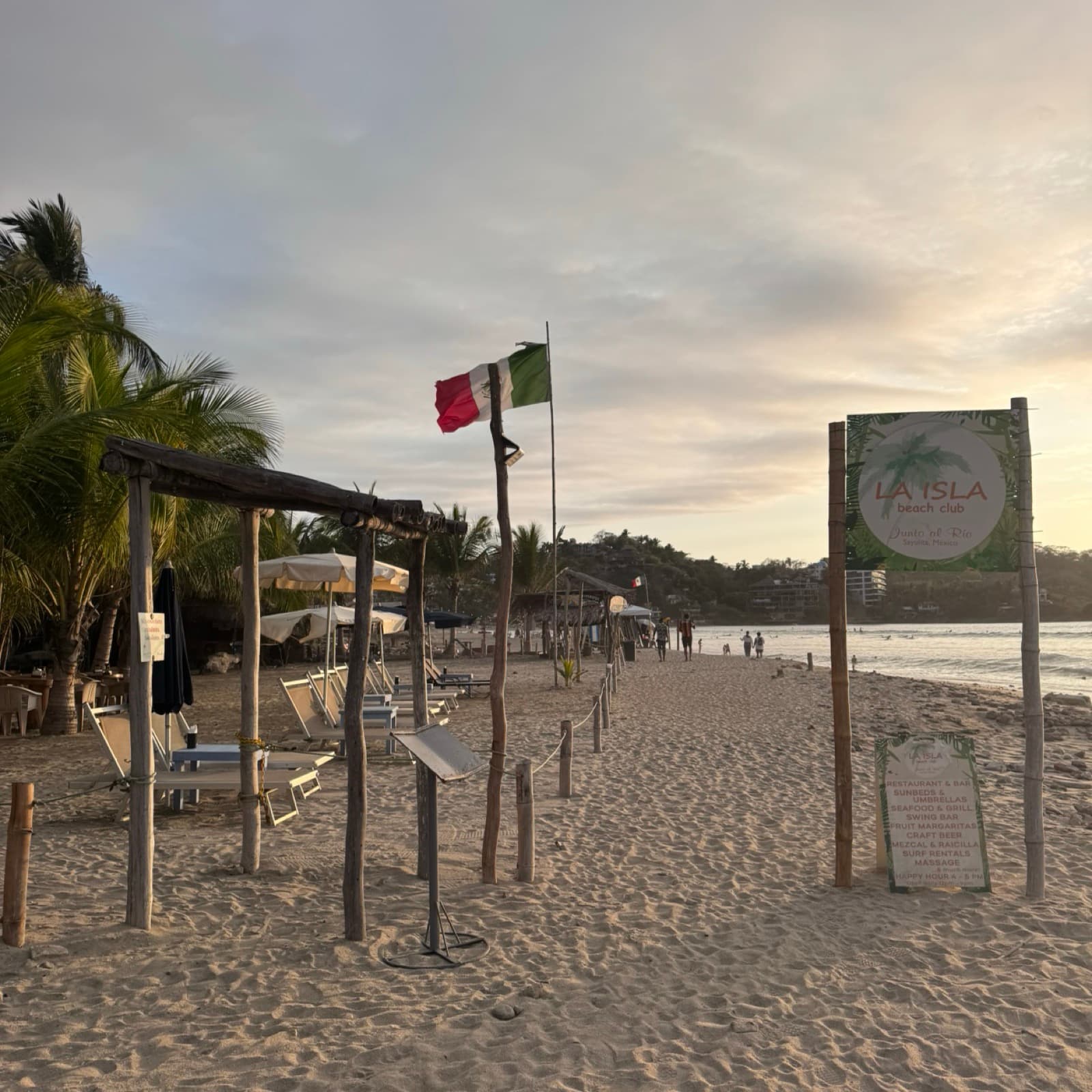 La Isla Beach Club