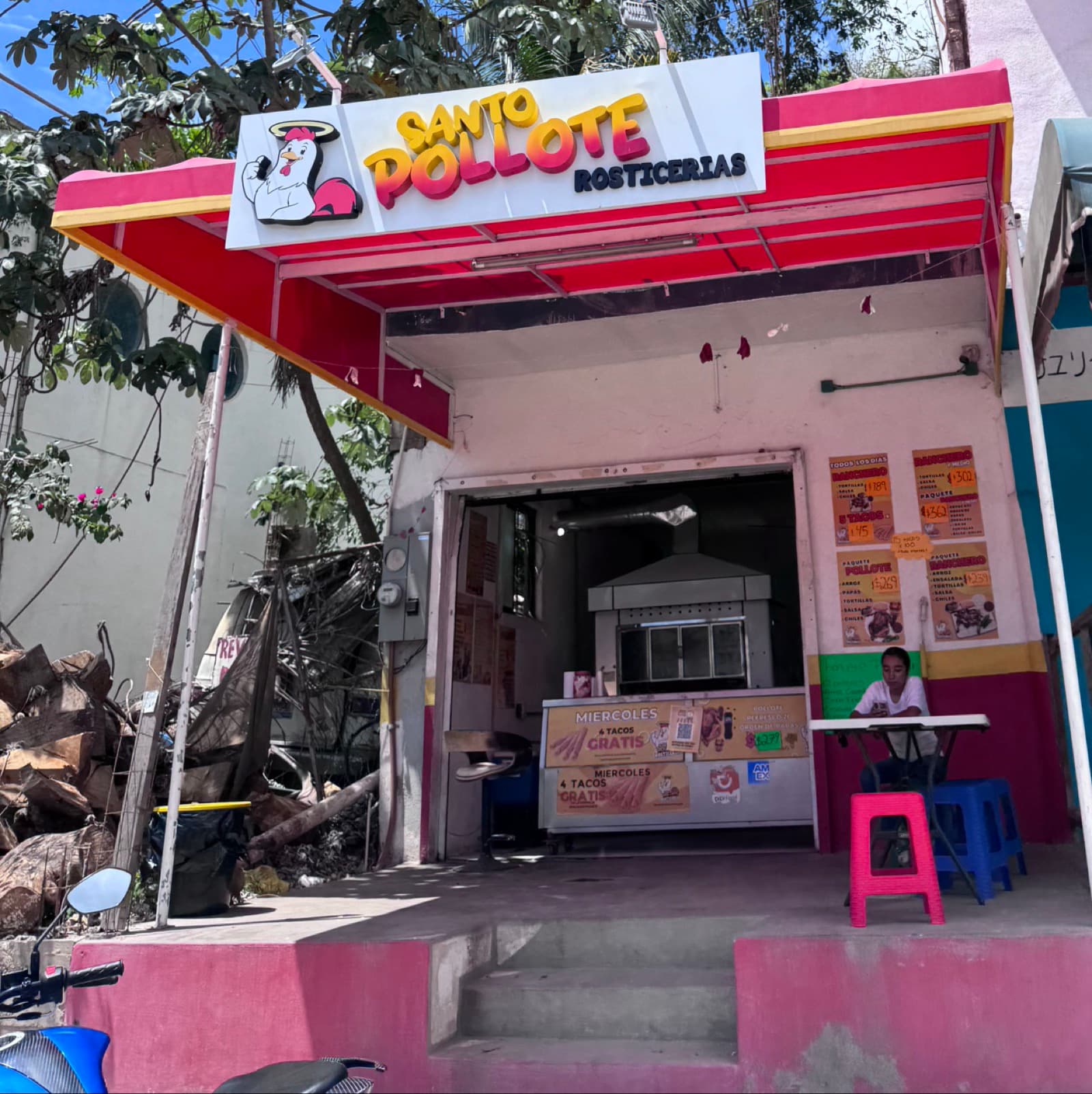 Santo Pollote Rosticerias