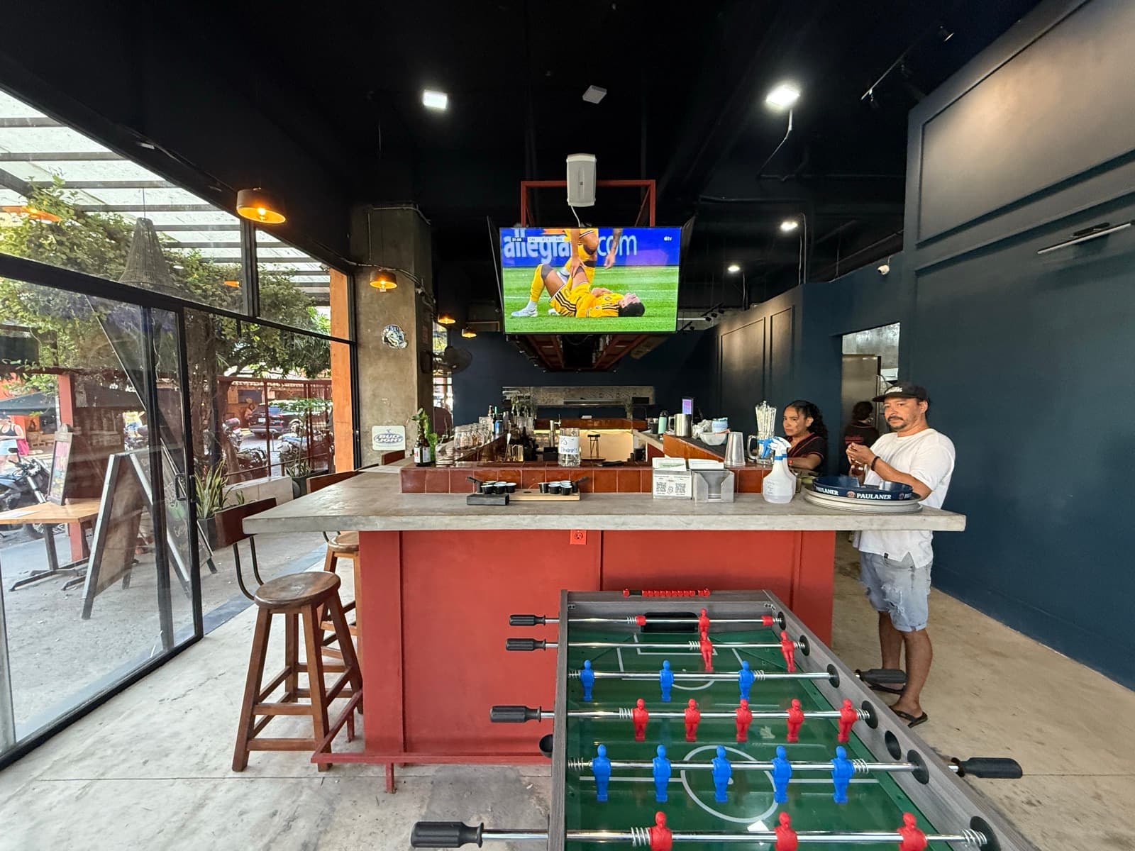 Maddux Sports Bar, foto 4