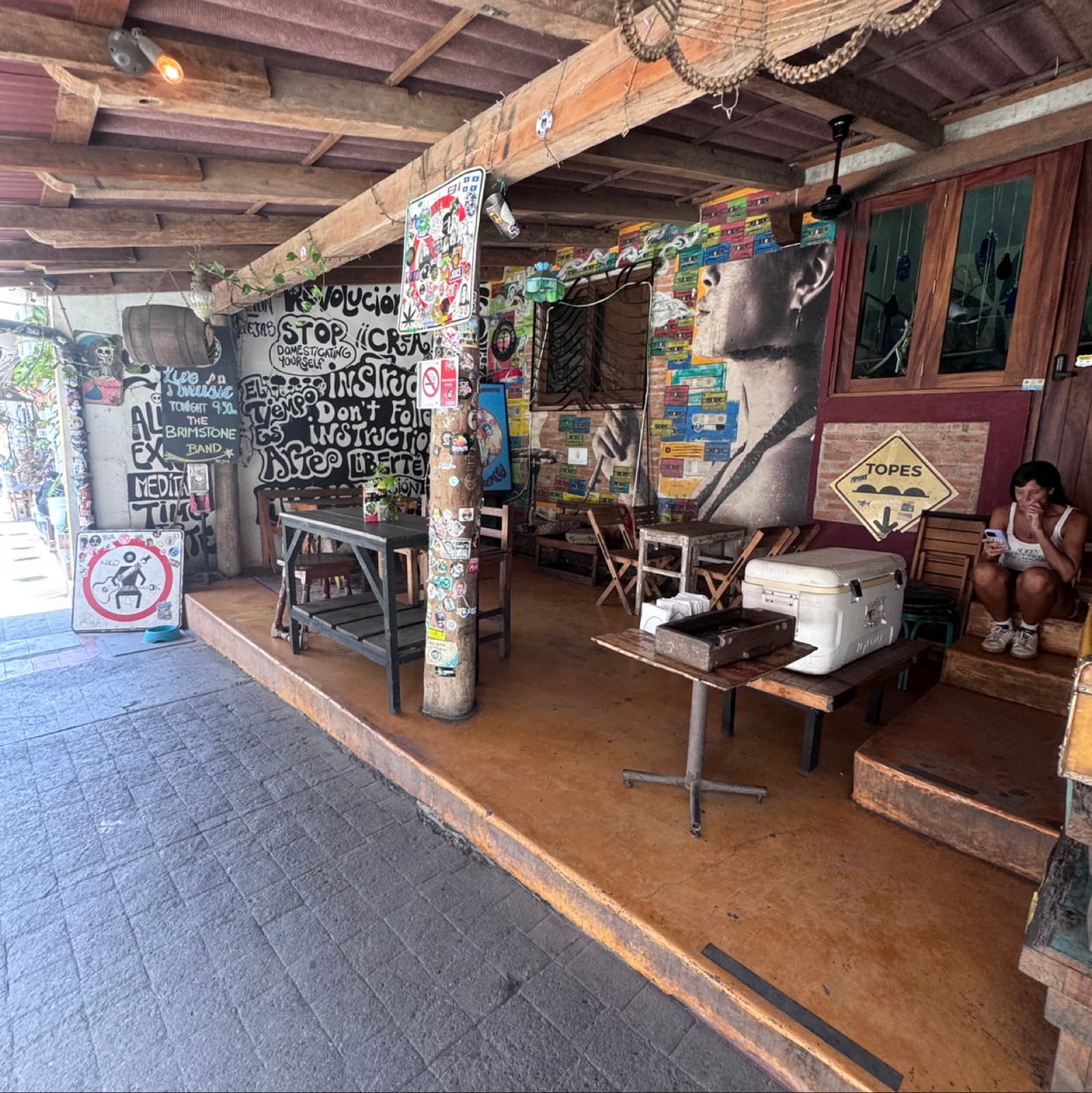 Ático Hookah Bar