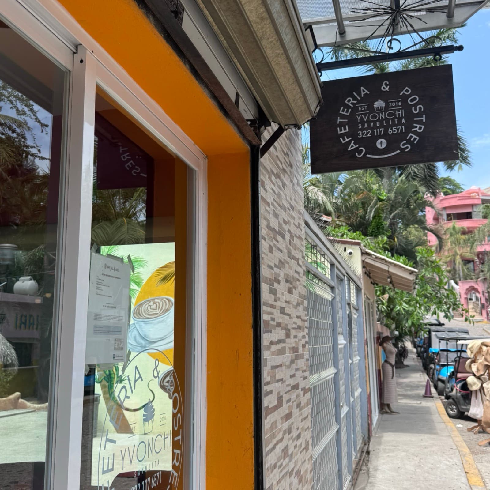 Yvonchi Café & Postres